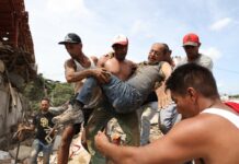 Argentina se suma a las tareas de rescate en Venezuela: envía médicos y perros en un avión Hércules